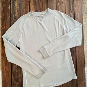 Under Armour Allseason gear Men's Light Gray Long Sleeve Tee
XL